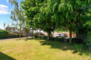 5, Marlowe House, Durham Road, Raynes Park SW20 0DQ