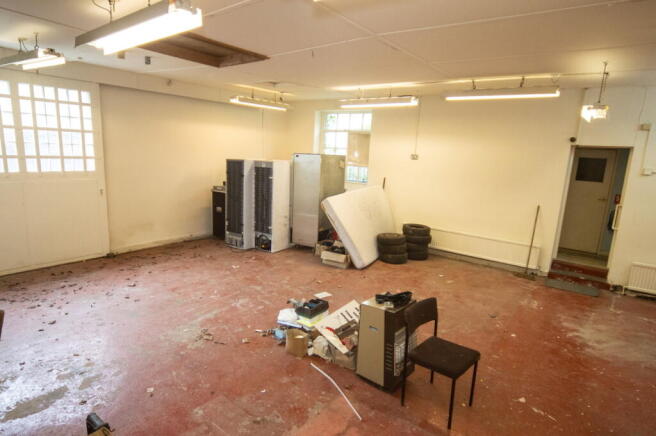 Photo 3
