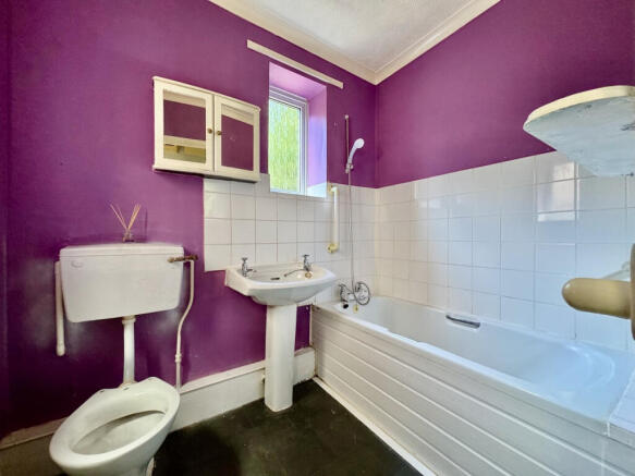 3 bed Semi-Detached for sale Image 11