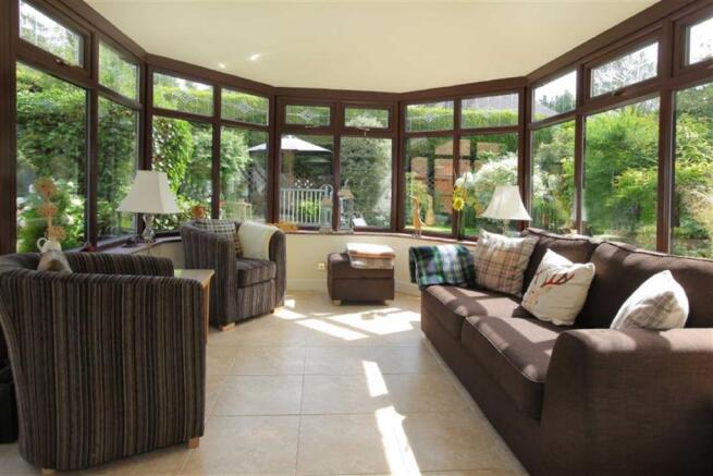 GARDEN ROOM