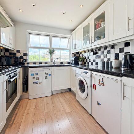 Melling Close, Earley, Reading photo 4