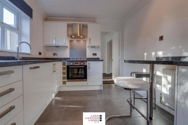 Kitchen Dine 2.jpg