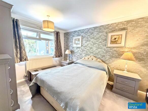 2 bed Detached Bungalow for sale Image 12