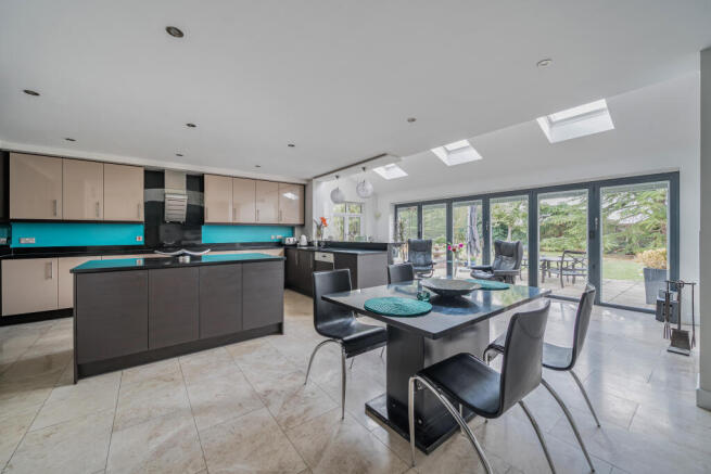Kitchen/Dining Room