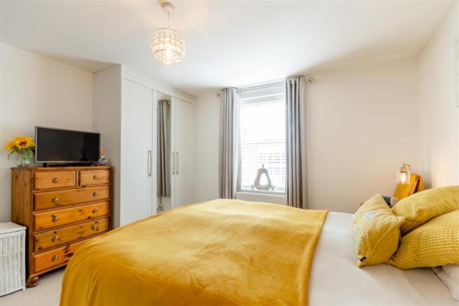 8690582-interior24.jpg