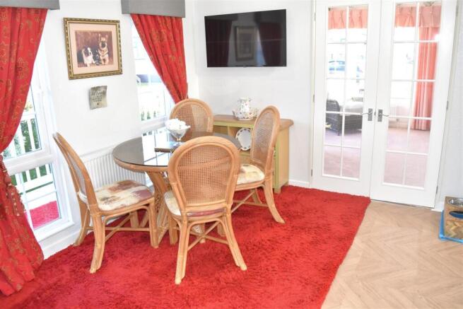 2 bed Park Home for sale Image 7