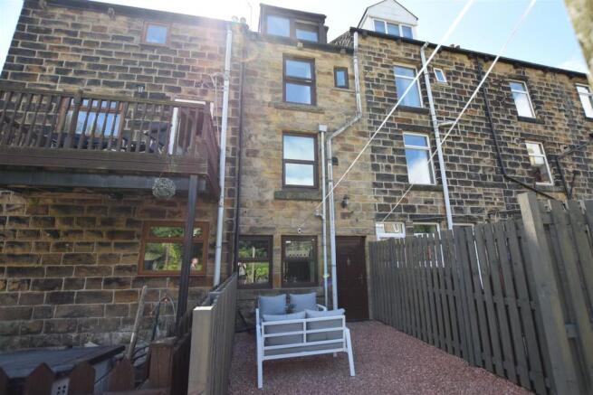 23.06 - BACK OF HOUSE.JPG