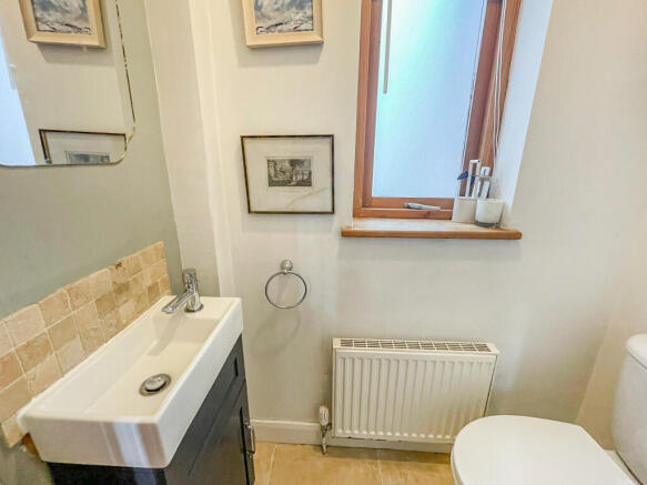 3 bed Semi-Detached for sale Image 8