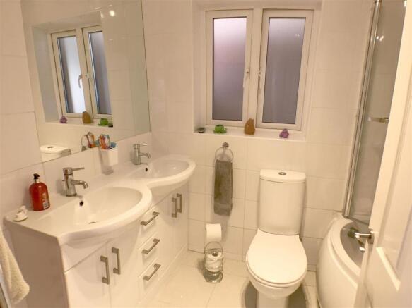 bathroom-v2.jpg