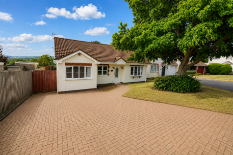 George Close - a quiet and exclusive enclave of five homes with panoramic views