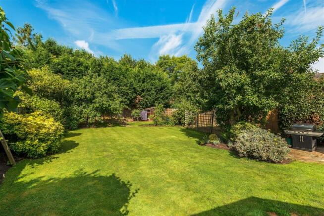 house. estate agent Dunsfold garden