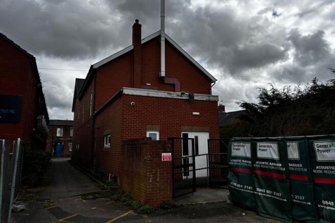 Leyland Social Club, 67-69 Towngate, Leyland, PR25 2LR
