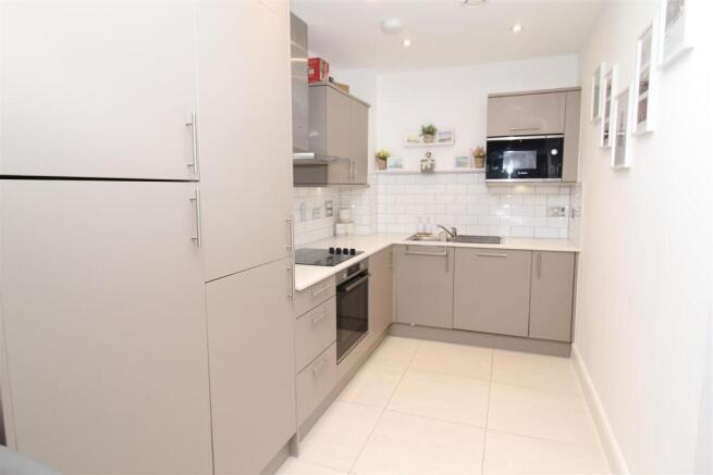 Kitchen 20 Steel close.jpg