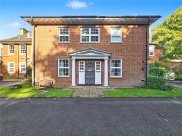 Flat 3, St Georges Wood, Grayswood Road, Haslemere GU27 2BU
