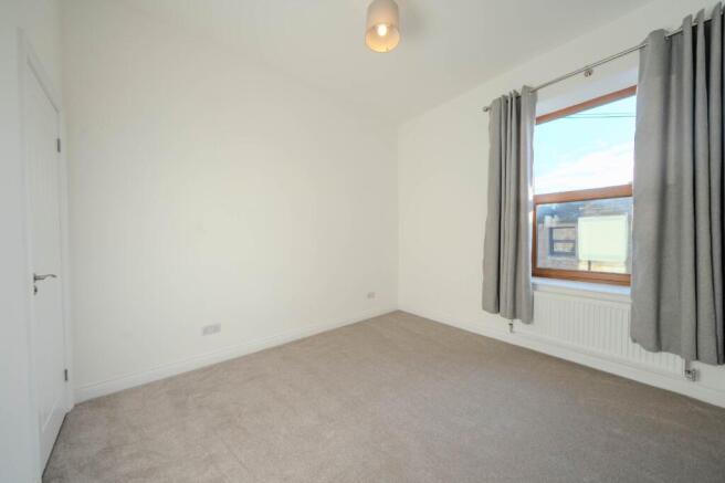 2 bed Terraced for sale Image 6