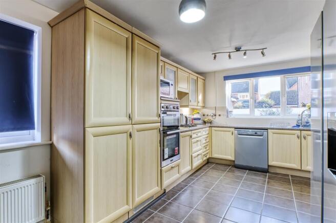 Springfield DeclutteredSpringfield DeclutteredD78_