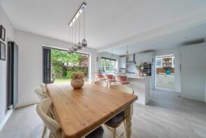 1, Trelawn Close, Chertsey KT16 0LU