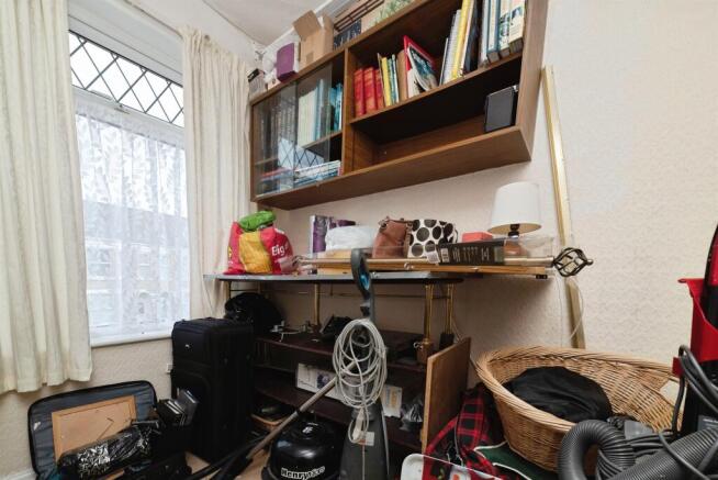 3 bed Terraced for sale Image 10