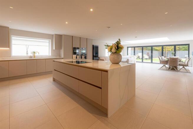 kitchen island.jpg