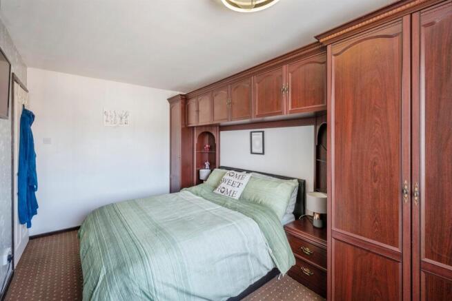 3 bed Semi-Detached for sale Image 9