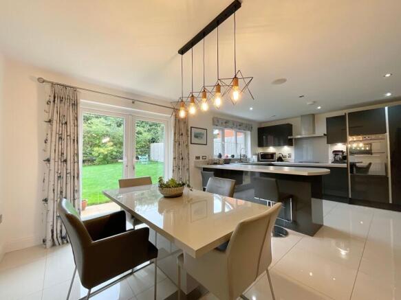 Grove Crescent, Woore, CW3 photo 2