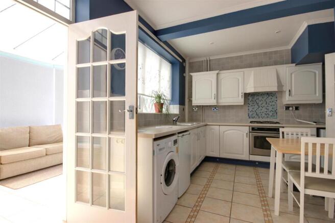 2 bed Semi-Detached for sale Image 6
