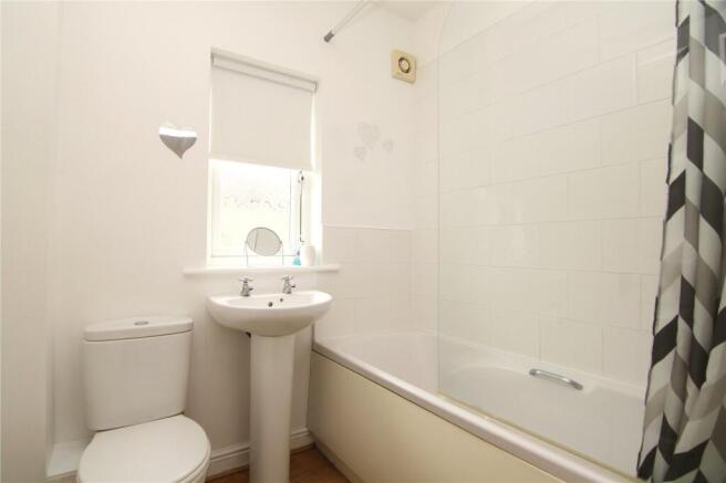 2 bed Flat for sale Image 7