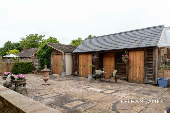 Outbuildings, Banbury House, Great Easton