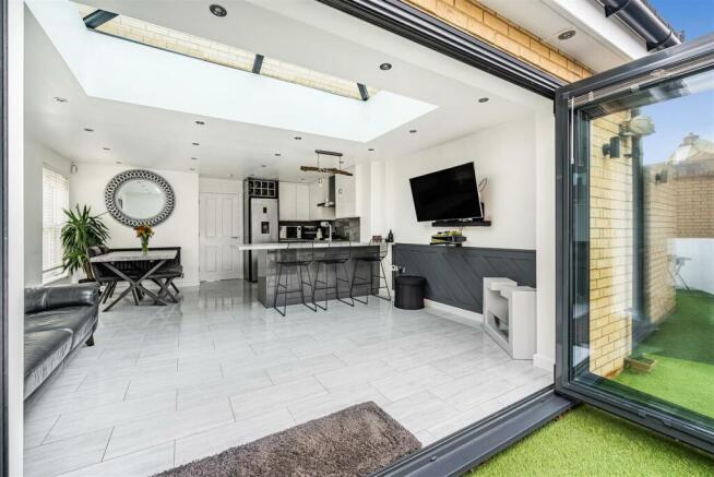1092123 (16).jpg