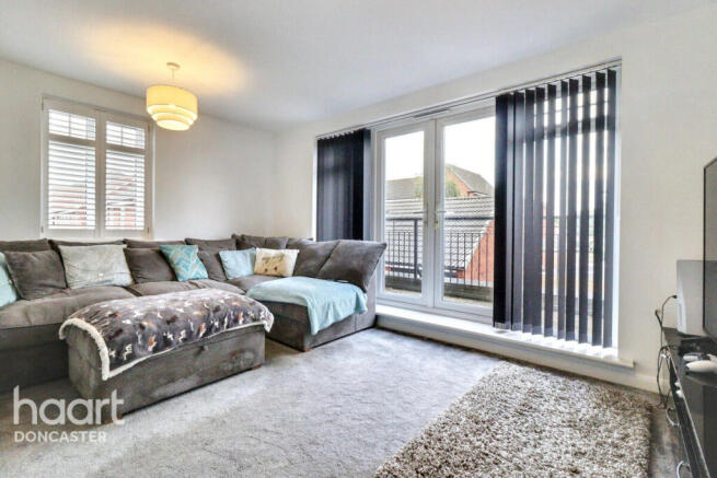 4 bed Semi-Detached for sale Image 12