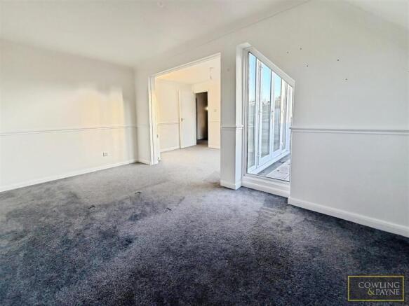 Living Room/Dining Area