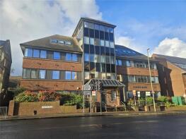 Flat 20, 67 Warwick House, Station Road, Redhill RH1 1LS