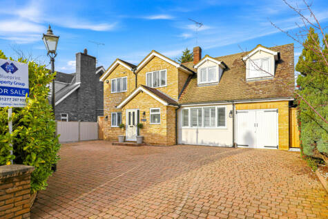 Brook Road, Brentwood, CM14