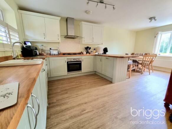 Duchess Drive, Market Deeping, PE6 photo 4