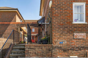 2, Kingfisher Court, Raven Square, Alton GU34 2LS