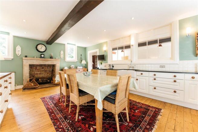 Kit/Breakfast Room