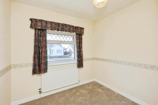 Marlborough Crescent, BURTON-ON-TRENT photo 3