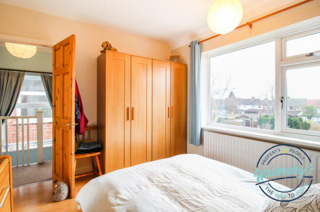 Double bedroom to rear