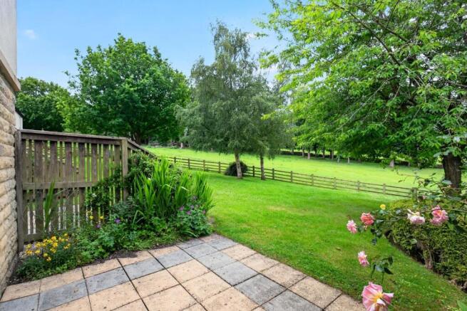 2 bed Terraced for sale Image 12