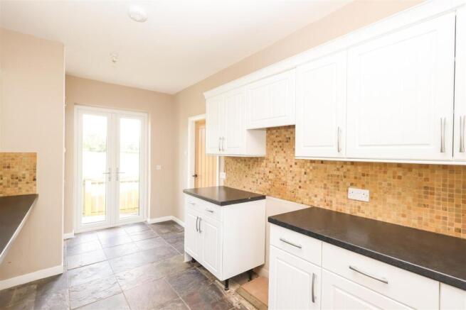 2 bed Detached Bungalow for sale Image 5
