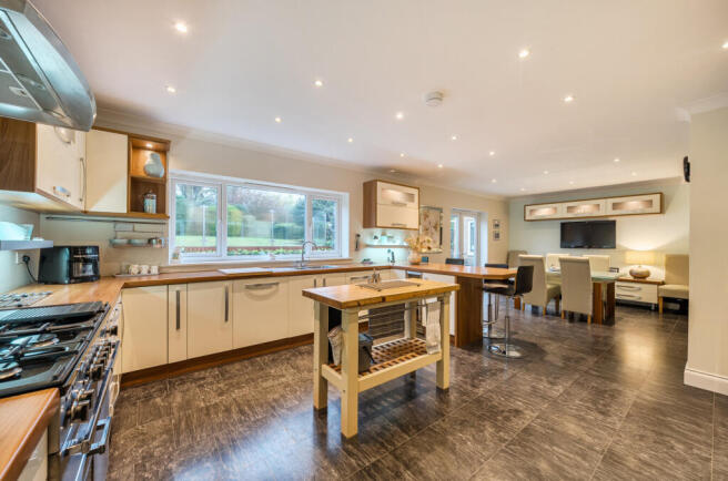 1409779-40-6984bf...