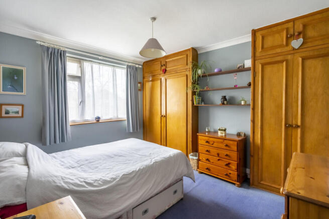 4 bed Semi-Detached for sale Image 9