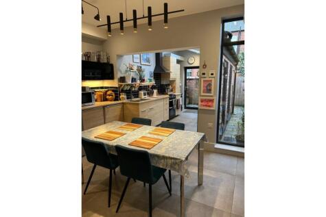 Halstead Ave, Manchester, M21