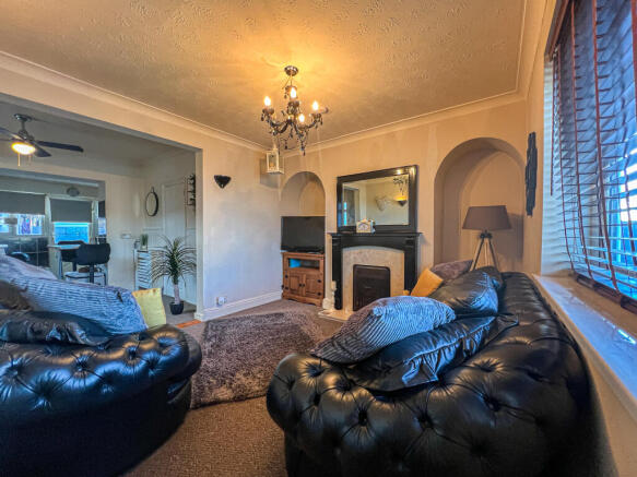 13 Lewis Smith Avenue - living room (2)