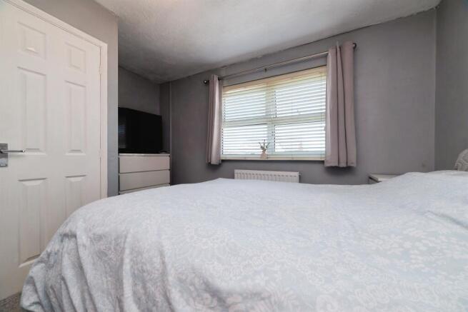 2 bed Semi-Detached for sale Image 11