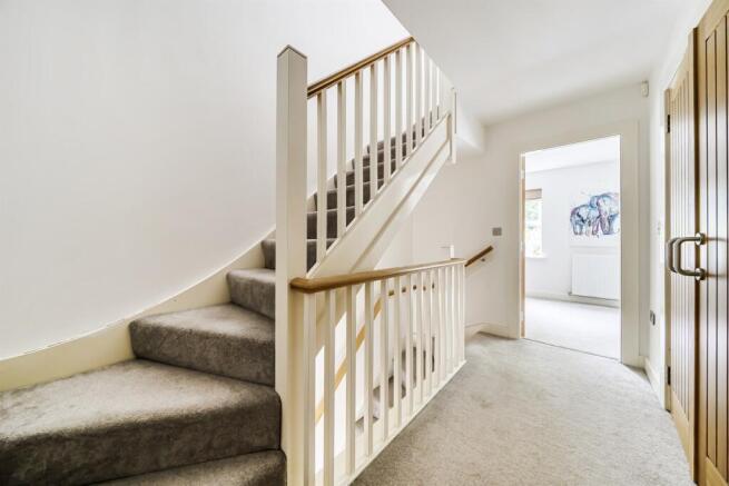 4 bed Town House for sale Image 12