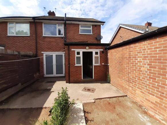 3 bed Semi-Detached for sale Image 12