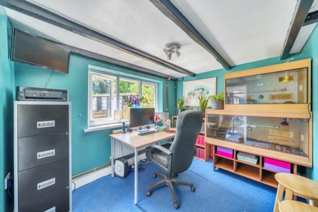 Bedroom/Office
