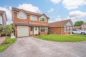 17, Clarewell Avenue, Hillfield, Solihull B91 3YD