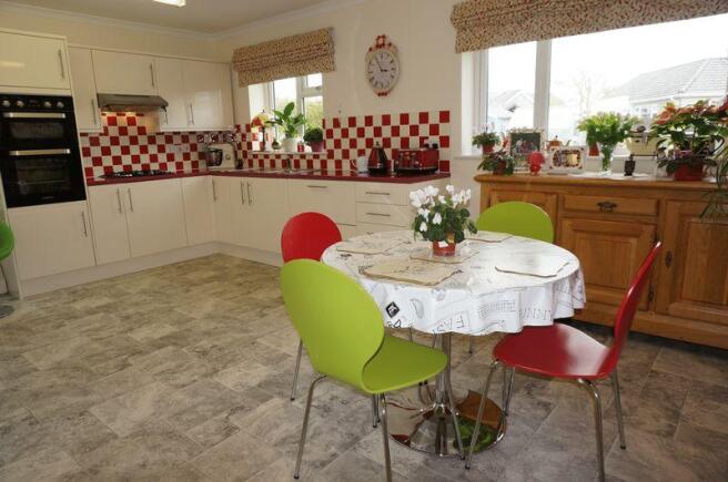 Kitchen/dining...